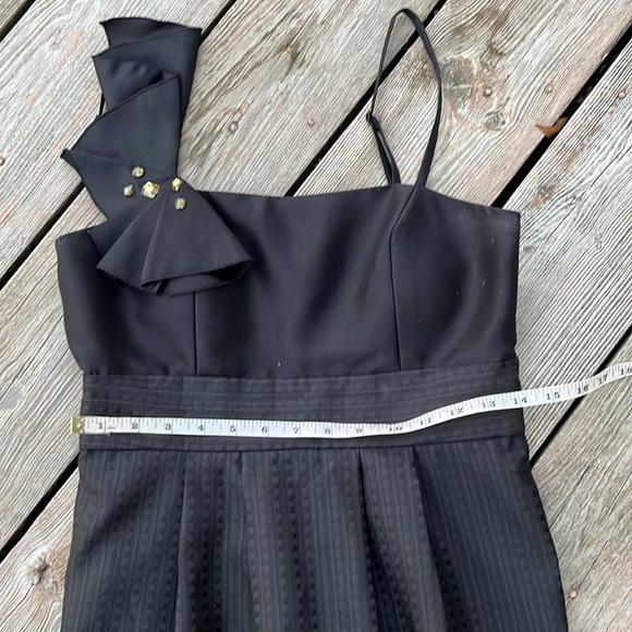 BCBG Paris perfect little black bubble dress 6-8 - Picture 9 of 11